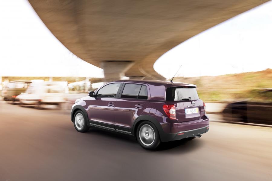  Toyota Urban Cruiser 2009 года  (фото 64 из 113)